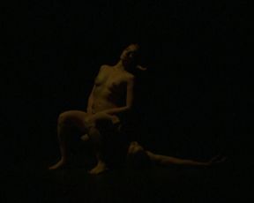 Naked on Stage -Isabelle Rigat - The Moebius Strip