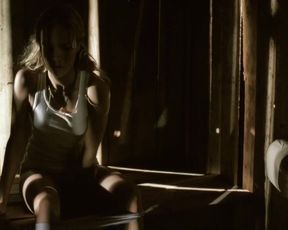 Naked scenes Arielle Kebbel sexy – Reeker (2005)