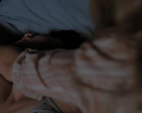 Naked scenes Arielle Kebbel nude, Emily Browning sexy, Elizabeth Banks sexy – The Uninvited (2009)