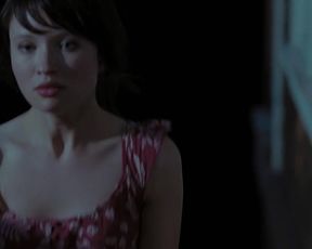 Naked scenes Arielle Kebbel nude, Emily Browning sexy, Elizabeth Banks sexy – The Uninvited (2009)