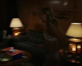 Lexi Atkins nude sexy – Zombeavers (2014)