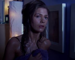 Hot celebs video Kailin See & Lindsay Maxwell - Decoys 2 (2007) 