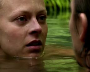 Hot actress Isabell Gerschke nude - Fluss des Lebens - Verloren am Amazonas(2013) 