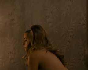 TV show scene Emily Meade nude, Maggie Gyllenhaal, Jamie Neumann - The Deuce (S01 E02) 