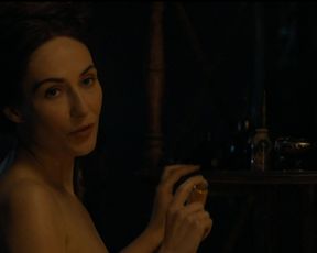 Naked scene Carice Van Houten - GAME OF THRONES (S04 E07) TV show nudity video