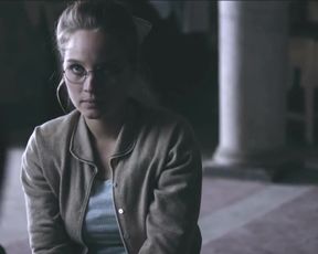 Naked scenes Sonja Gerhardt, Emilia Schüle, Maria Ehrich, Claudia Michelsen - Ku'damm 56 2-3 (2016)