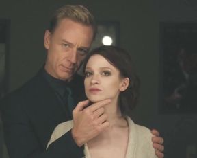 Naked scene Irina Dvorovenko, Raychel Diane Weiner, Sarah Hay ‘Flesh & Bone S01E07-08 (2015)’ (Tits)02 TV show nudity video