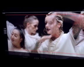 Naked scenes Jennifer Weist nude - Jennifer Rostock Hengstin (2016)