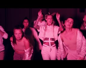 Naked scenes Jennifer Weist nude - Jennifer Rostock Hengstin (2016)