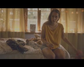 Sexy Julie Andersen - Punani (2015) 