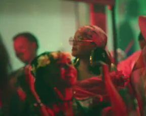 Sexy Rihanna Sexy & DJ Khaled - Wild Thoughts ft. Bryson Tiller (2017) 