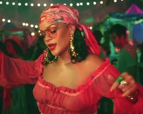 Sexy Rihanna Sexy & DJ Khaled - Wild Thoughts ft. Bryson Tiller (2017) 