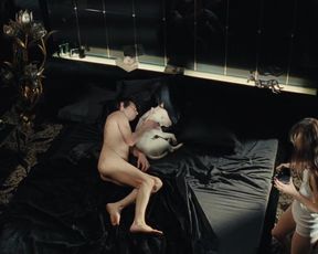 Sexy Lucy Gordon Nude - Gainsbourg (2010) 