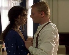 Topless scene Erika Marozsan Nude - Ein Lied von Liebe und Tod (DE 1999) 