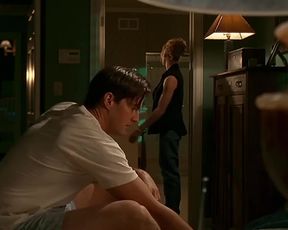 Hot scene Elisabeth Shue Sexy - The Trigger Effect (1996) 