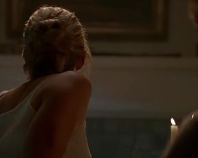 Hot scene Elisabeth Shue Sexy - The Trigger Effect (1996) 