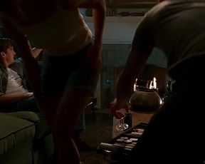 Hot scene Elisabeth Shue Sexy - The Trigger Effect (1996) 