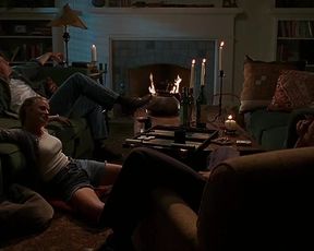 Hot scene Elisabeth Shue Sexy - The Trigger Effect (1996) 