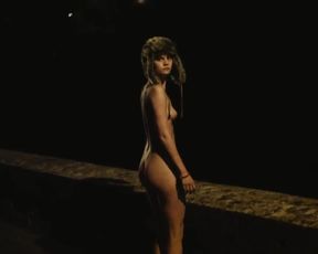 Stefanie van Leersum Nude - Sevilla (2012)