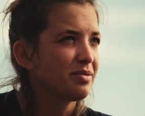 Coline Beal, Juliette Lamet, Sarah Jomain Sexy - Not K.O. (2016)