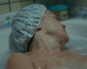 Natalya Pavlenkova - Zoologiya (2016) Sexy film scene