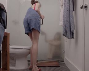 Hannah Pearl Utt, Jen Tullock - Disengaged s01e09 (2016) Naked movie scene