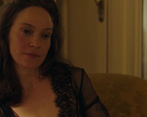 Jeanette Hain - Trakehnerblut s01e01 (2017) Naked adult movie scene