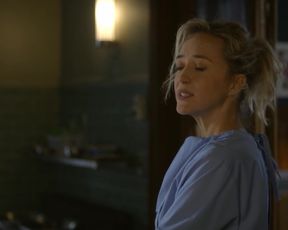 Caroline Bourg naked - Balthazar (2019) (Season2,Episode1)