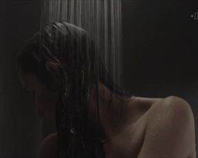 Eliska Krenkova nude - Tiche doteky (2019)