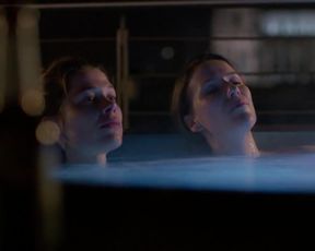 Meike Droste, Bettina Lamprecht naked - Frau Temme sucht das Gluck Der Charakter der Macht (2017)