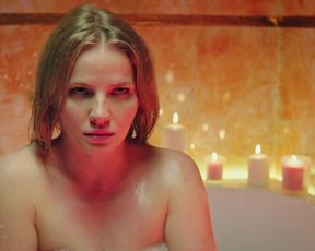 Mariya Ulyanova - Kuhnya. Vojna za otel s01e01e04 (2019) Naked movie scene