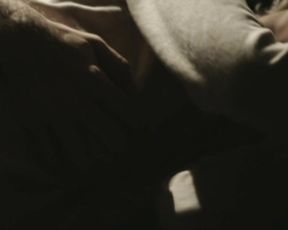 Micaela Ramazzotti, Matilda De Angelis nude - Una famiglia (2017)