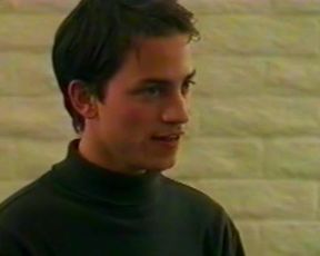 Libby Letlow, Erika Napoletano naked - Naked Twister (2001)