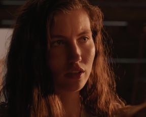 Kelsey Reinhardt, Jordan Monaghan nude - La Sirena (2017)