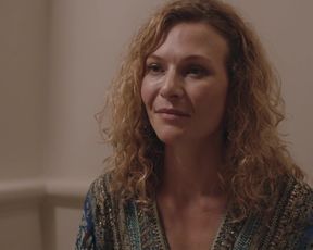 Leeanna Walsman, Odessa Young naked - Tangles and Knots (2017)