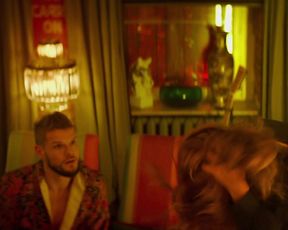 Anna Mikhalkova, Lukerya Ilyashenko - Pro lyubov. Tolko dlya vzroslykh (2017) Nude movie scene