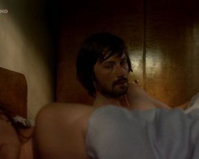 Eva Vrbkova - Muzi v riji (2009) Nude sexy video