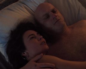 Katerina Janeckova - Narodni trida (2019) Сut nude scene