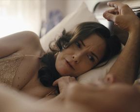Winona Ryder - The Plot Against America s01e01 (2020) Nude TV movie scene