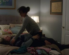 Elizabeth Reaser - Easy_s01e01 (2016)