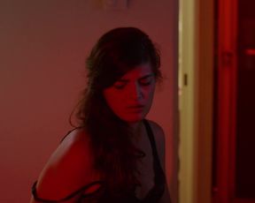 Eloise Valli nude - Folle d'amour (2017)