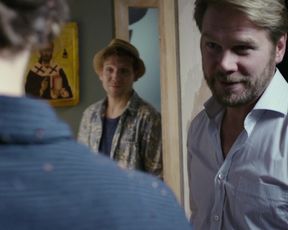 Lilith Stangenberg - Idioten der Familie (2017) Sexy film scene