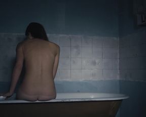 Sonia Mietielica - Szczur (2017) Naked actress in a movie scene