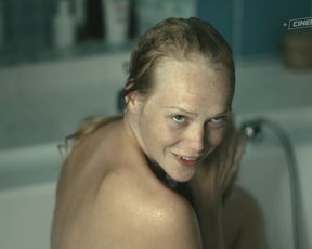 Juliana Olhova, sexy - Spina (2017) Naked sexy scenes