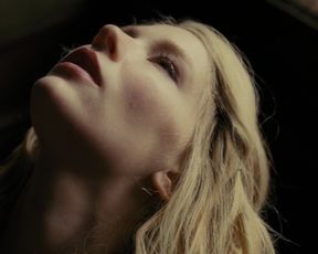 Haley Bennett - The Girl on the Train (2016) Nude movie scene