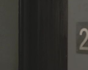 Alba Celma - El hombre de hojalata (2015) Naked actress in a sexy video