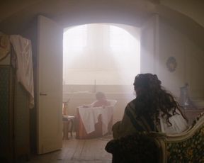 Lily_James__Tuppence_Middleton_-_War_and_Peace_s01e01 (2016)
