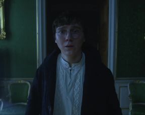 Lily_James__Tuppence_Middleton_-_War_and_Peace_s01e01 (2016)