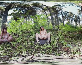 Convulses  VR Giggly Sosha Gets Off