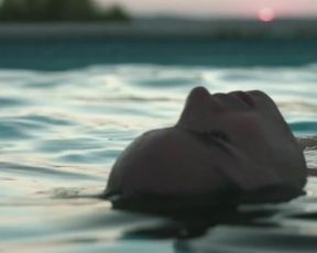 Clara Ponsot - Les premices (2020) celebrity naked jugs sequence